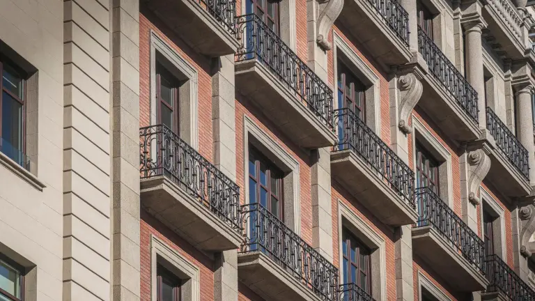 Lee más sobre el artículo Medidas fiscales para mejorar el acceso a la vivienda en Cataluña: lo que debe saber sobre el Decreto Ley 5/2025
